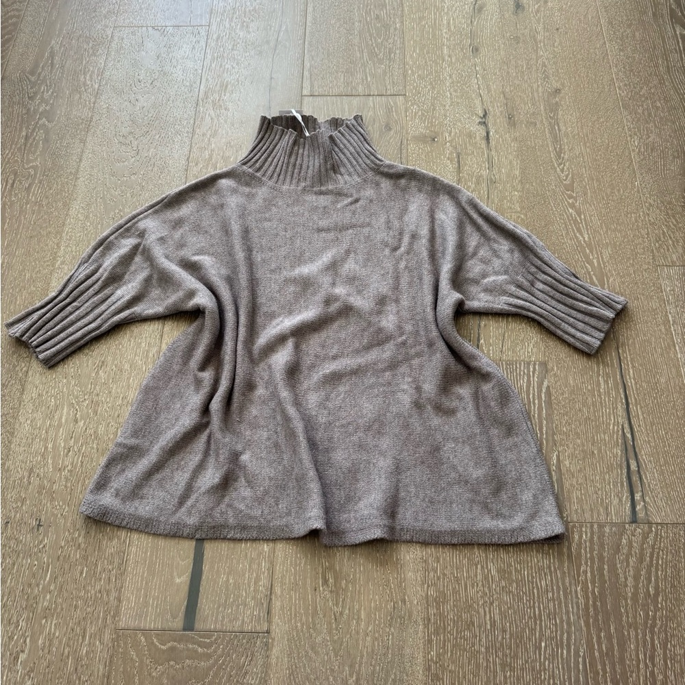 Pistache knit turtleneck sweater